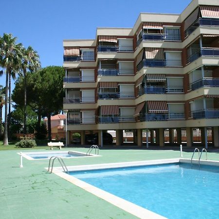 Rentalmar Sol De Espana Apts 坎布里尔斯 外观 照片